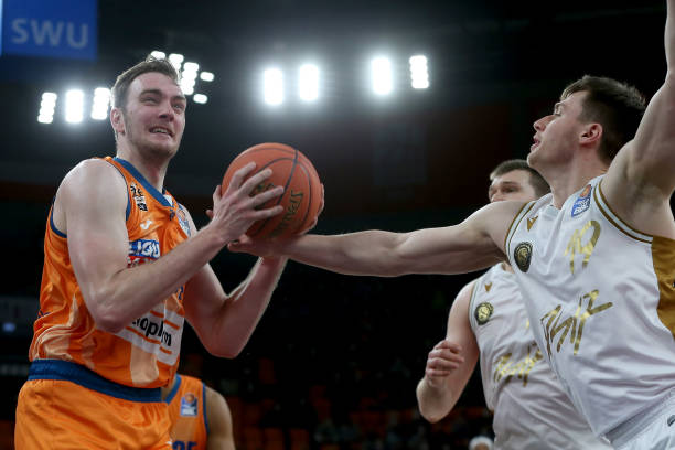 力为球队提 力为球队提