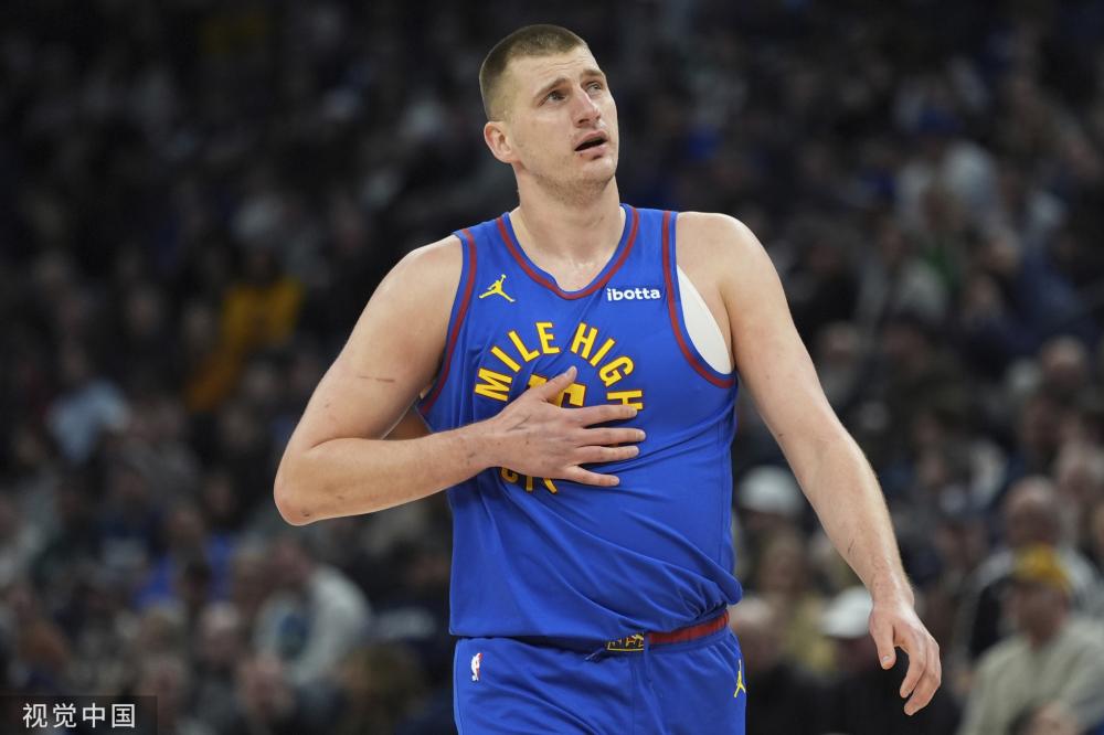 他在比赛中 他在比赛中