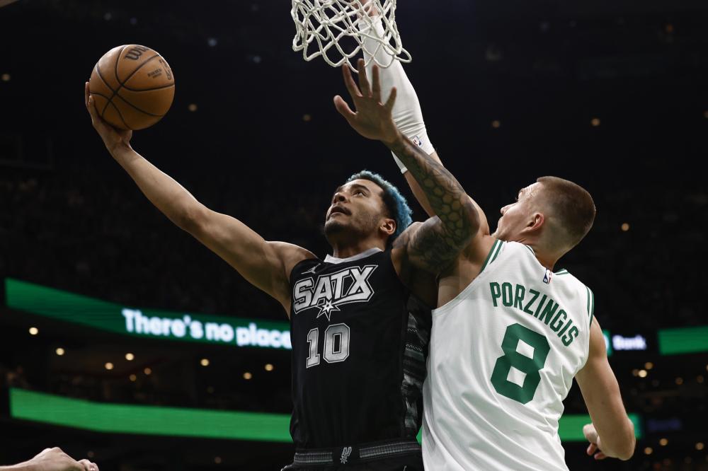 尔西表现得 尔西表现得