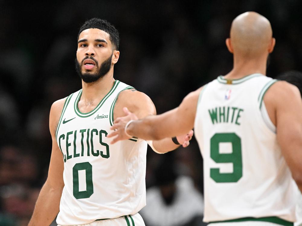 足球联赛中 足球联赛中